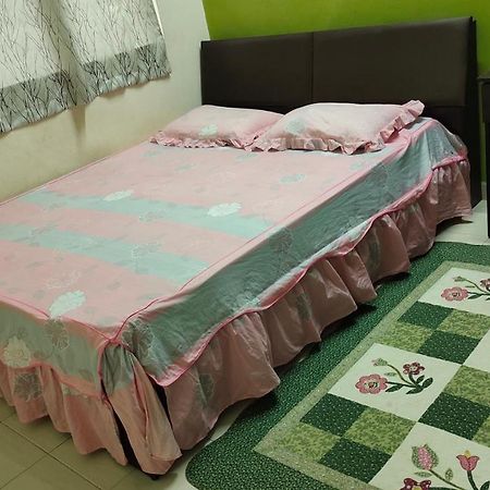 טנג'ונג מלים Muslim Dinaim Homestay מראה חיצוני תמונה