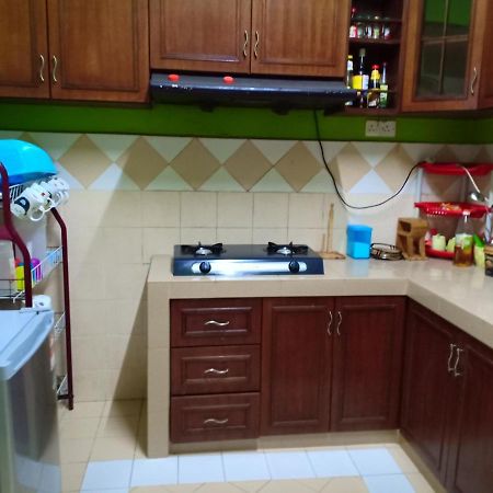 טנג'ונג מלים Muslim Dinaim Homestay מראה חיצוני תמונה