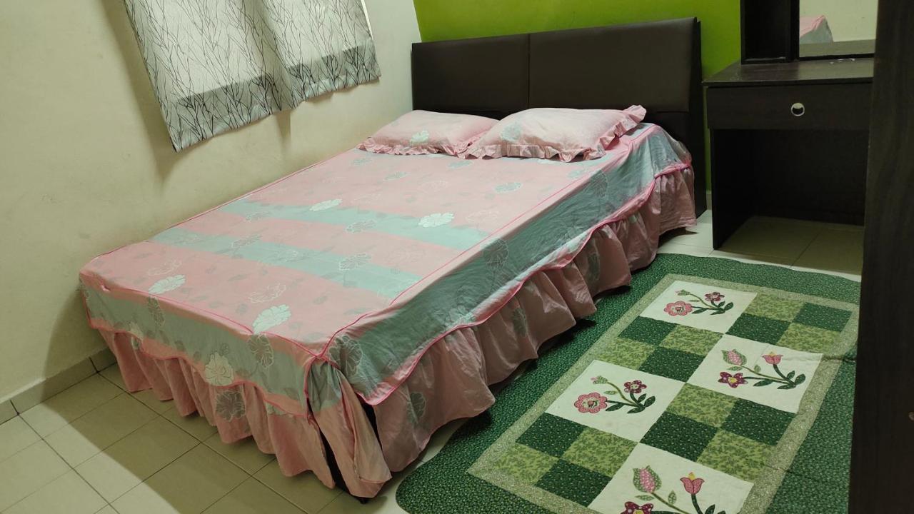 טנג'ונג מלים Muslim Dinaim Homestay מראה חיצוני תמונה