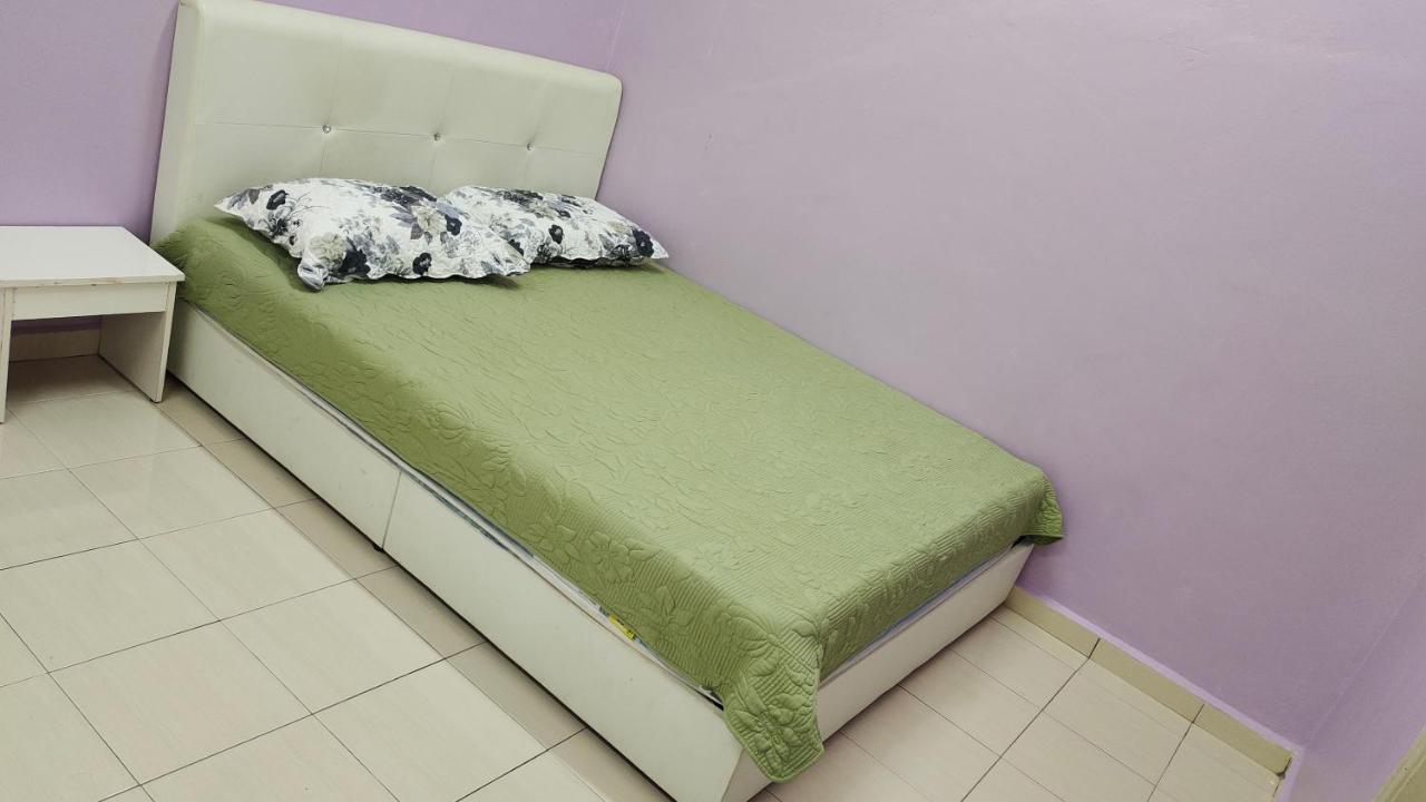 טנג'ונג מלים Muslim Dinaim Homestay מראה חיצוני תמונה
