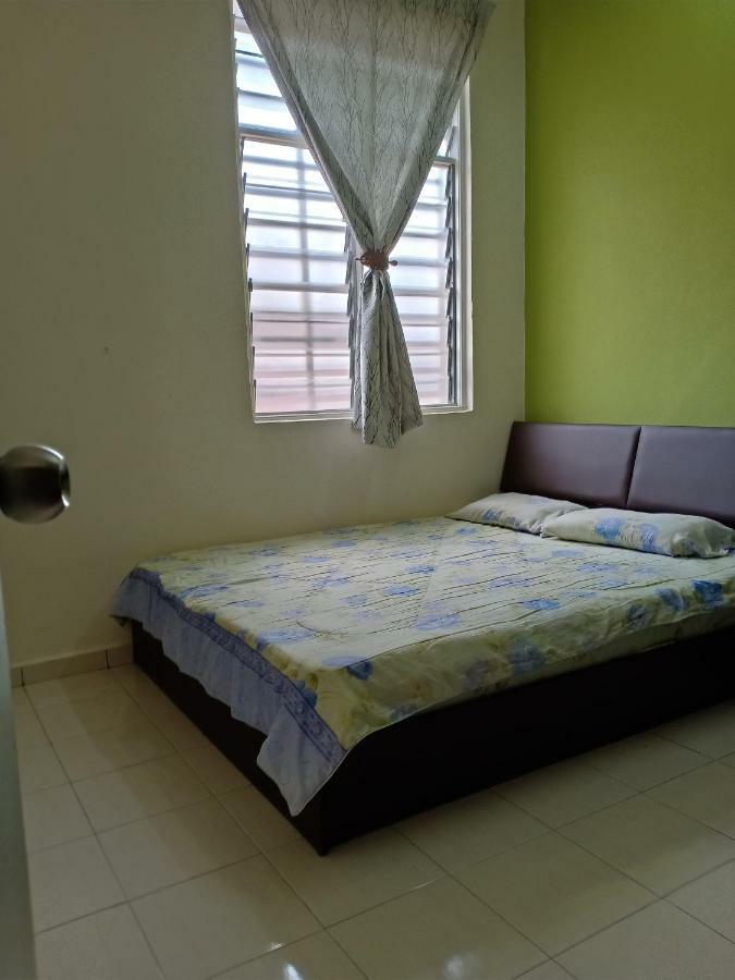 טנג'ונג מלים Muslim Dinaim Homestay מראה חיצוני תמונה