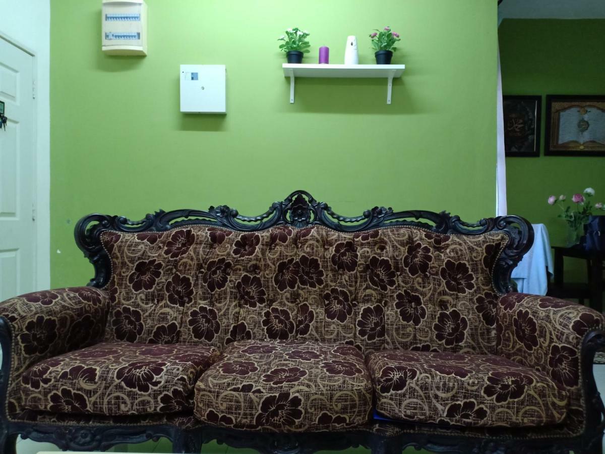 טנג'ונג מלים Muslim Dinaim Homestay מראה חיצוני תמונה