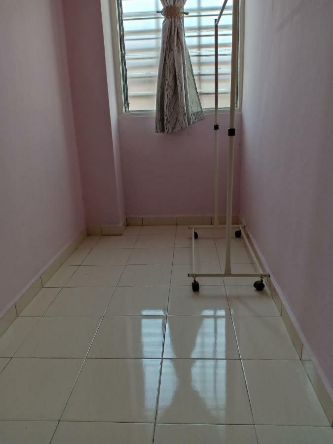 טנג'ונג מלים Muslim Dinaim Homestay מראה חיצוני תמונה