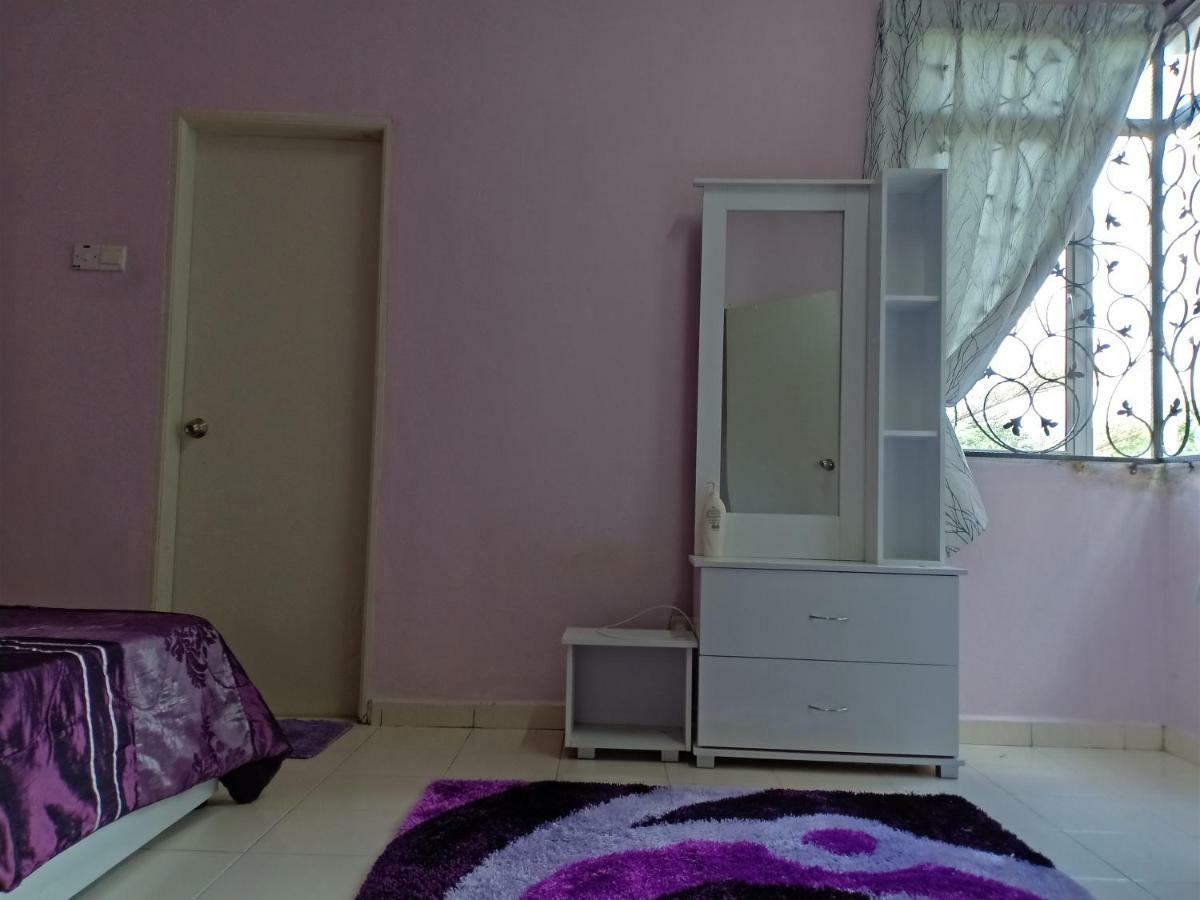 טנג'ונג מלים Muslim Dinaim Homestay מראה חיצוני תמונה